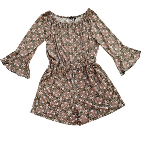 Du Jour Romper Off The Shoulder Bell Sleeves Print Romper Size Medium - Picture 9 of 15